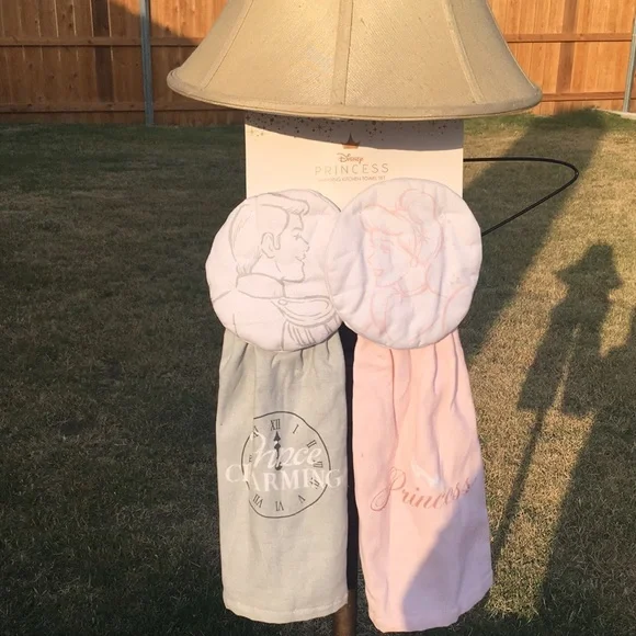 New Disney Princess Hanging Kitchen Towels - Picture 9 of 9